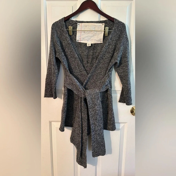 ANTHROPOLOGIE Birds On A Wire S Wool Wrap Tie Sweater Charcoal Gray Handkerchief - Picture 1 of 11